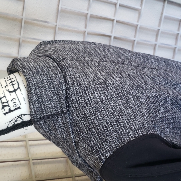 Lululemon black/gray full zip jacket 8 - Picture 6 of 8